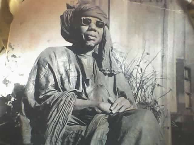El Hadji Abdoul Aziz Sy Dabakh L’homme entre deux temps, la lumière d’une conscience